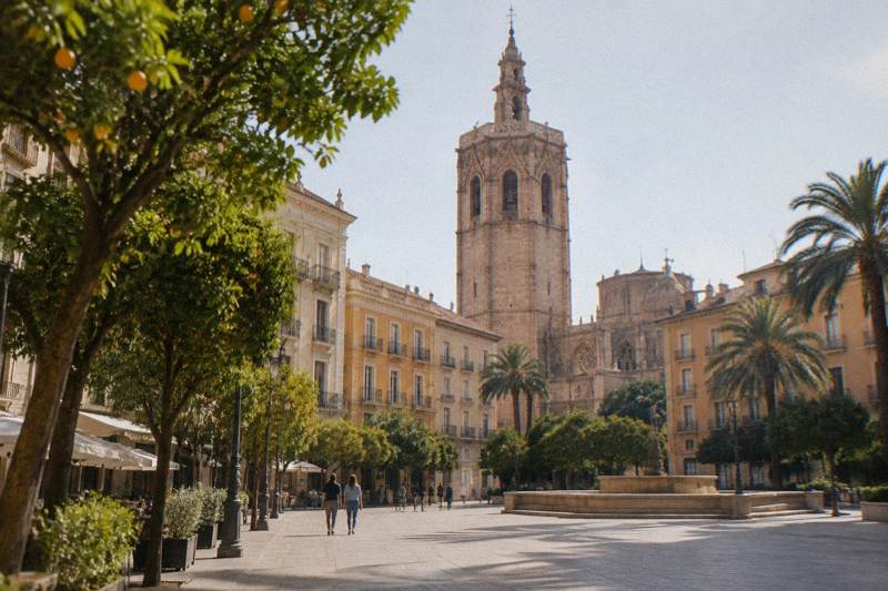 ESSENTIAL Valencia City Center with Native Guide in 2h